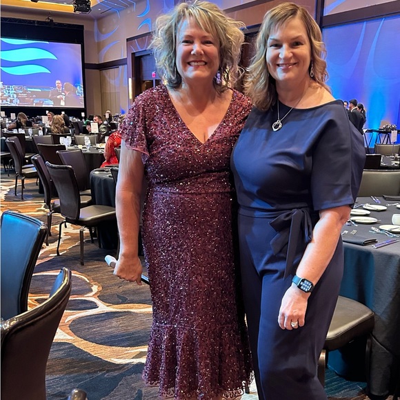 Mac Duggal Sequin V Neck Flutter Cap Sleeve Trumpet Dress Garnet NwT - Picture 12 of 12